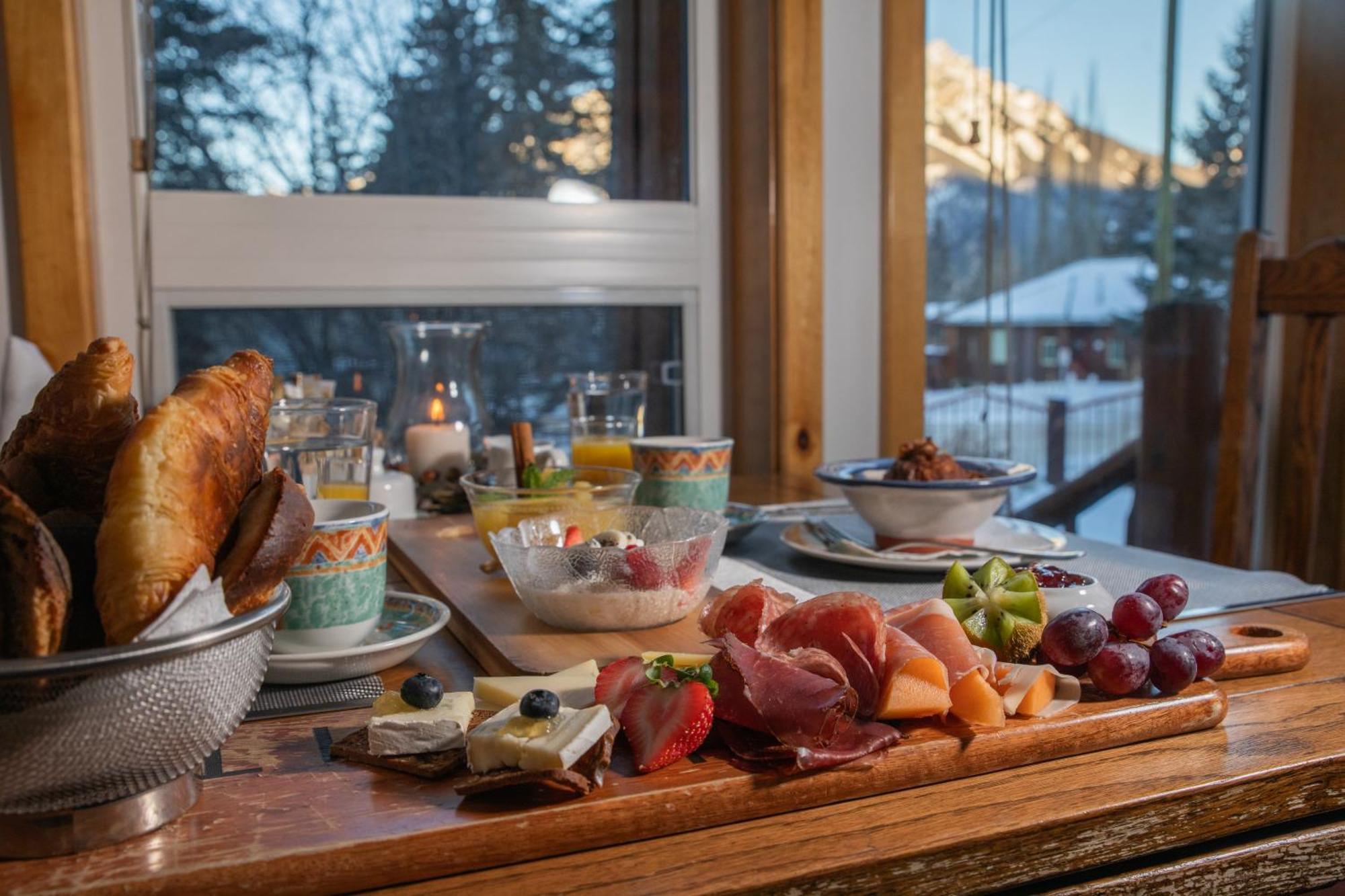 Beaujolais Boutique B&B At Thea'S House Banff Dış mekan fotoğraf